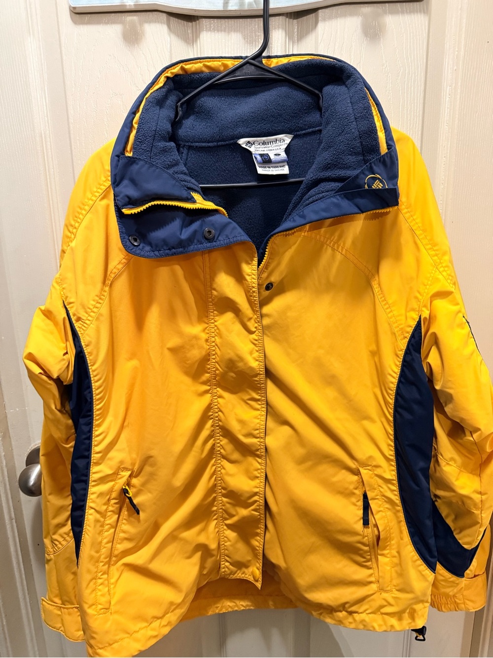 Columbia Yellow and Navy Hooded Women's Raincoat